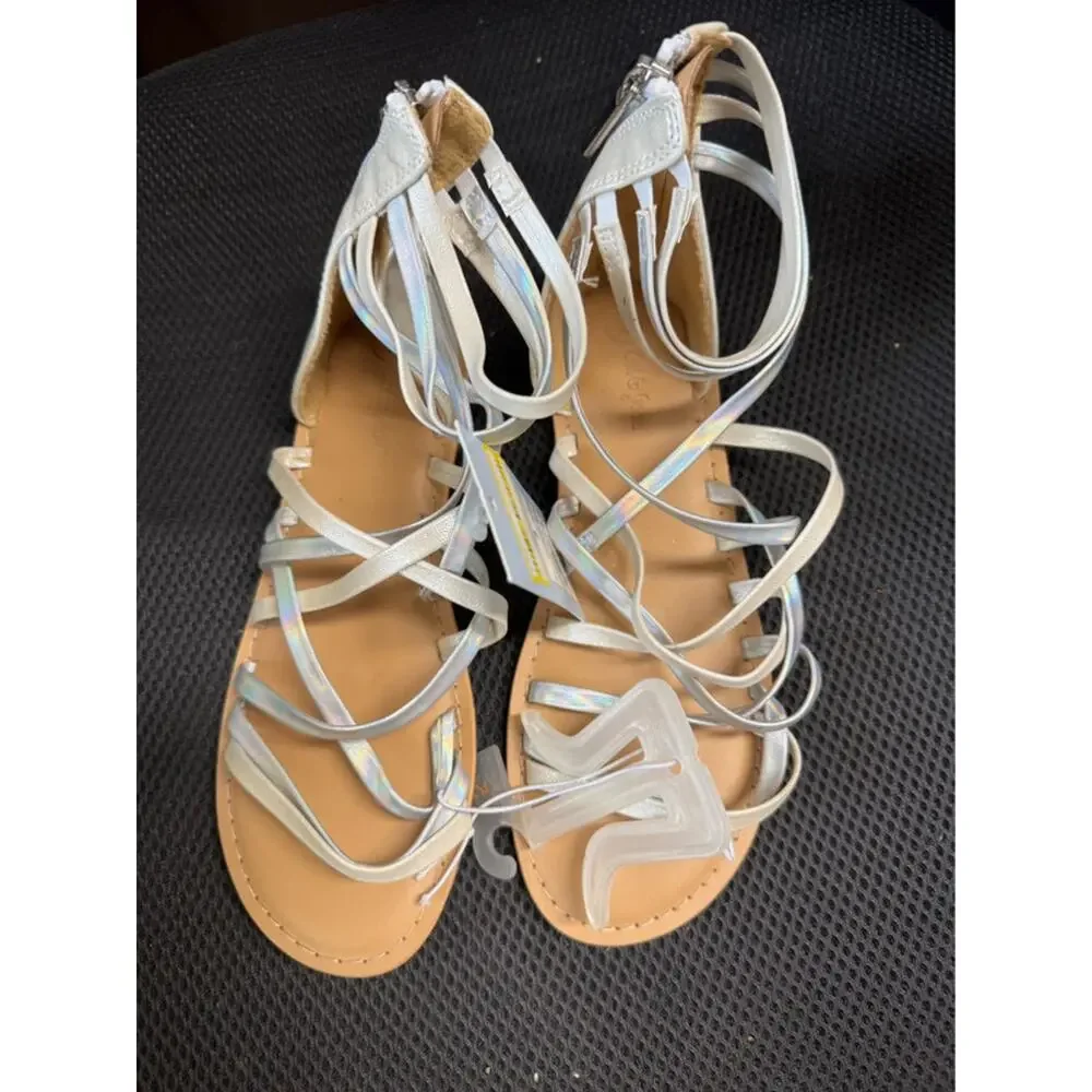 New Girls Cat & Jack Metallic White Dion Sandals - Size 2